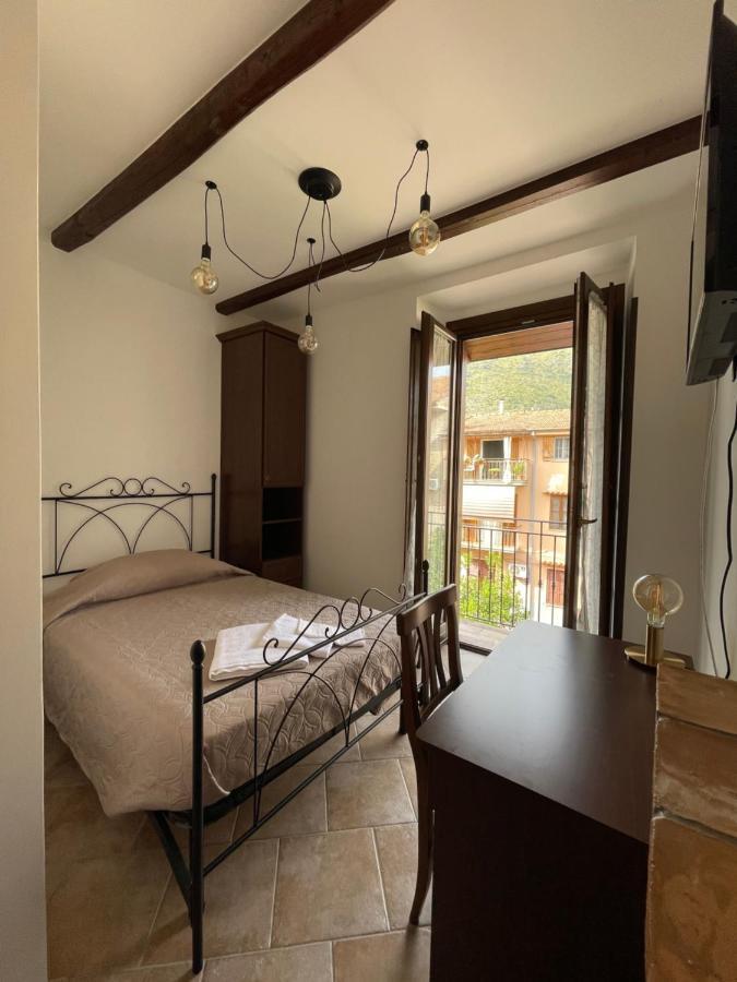 La Vie En Rose Bed & Breakfast Fondi Luaran gambar