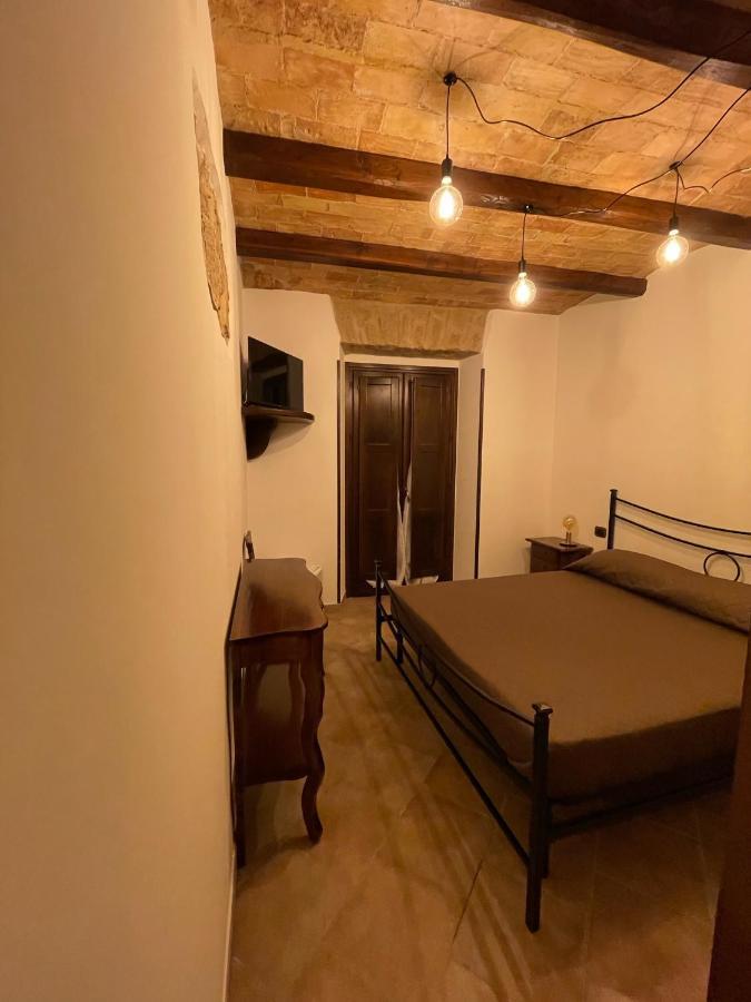 La Vie En Rose Bed & Breakfast Fondi Luaran gambar